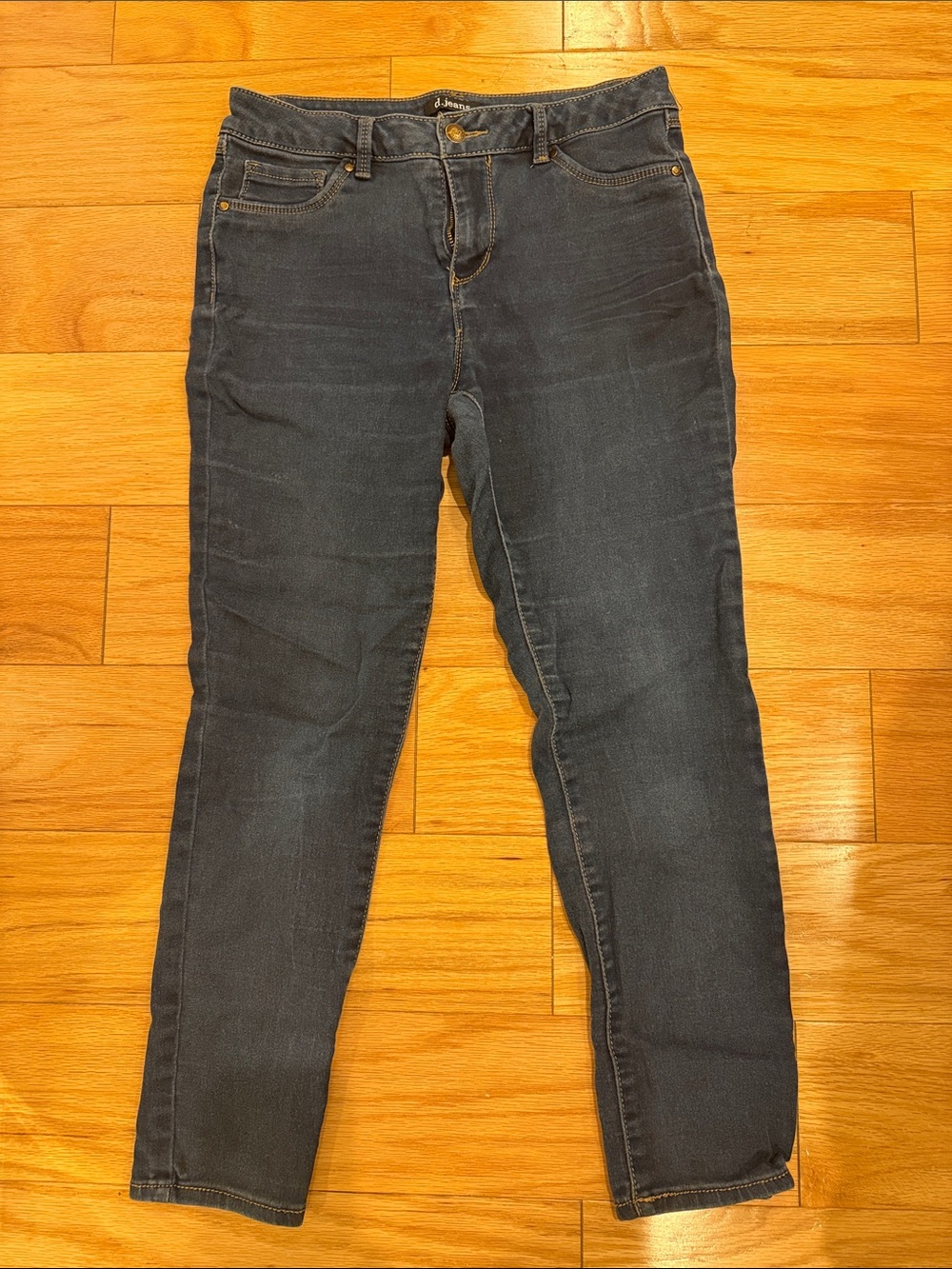 d. jeans Women's size 8 Navy Skinny Jeans